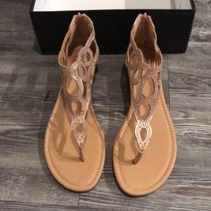 NIB Mojo Moxy sandals